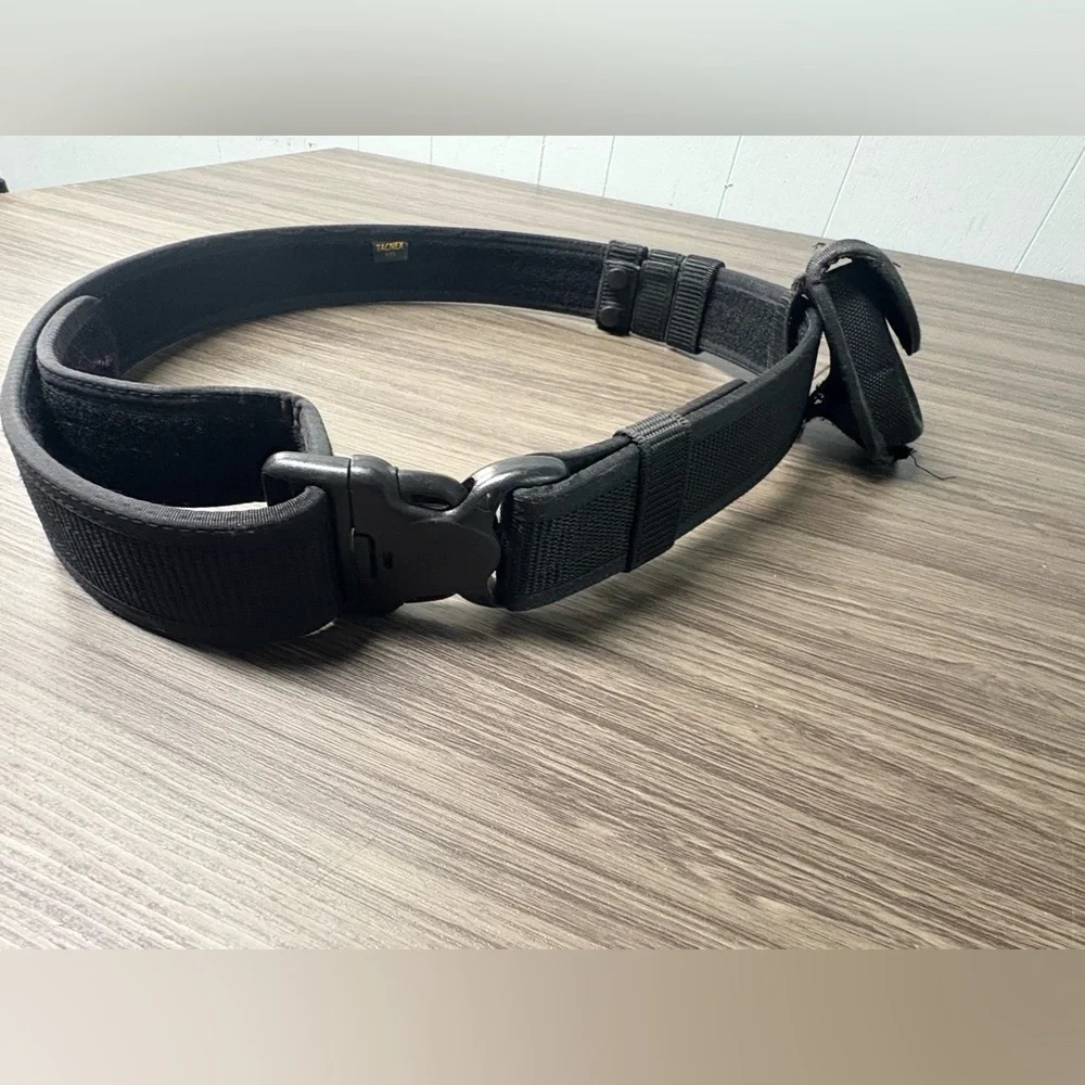 Tacnex Tactical Duty Belt Size XXL with handcuff holder